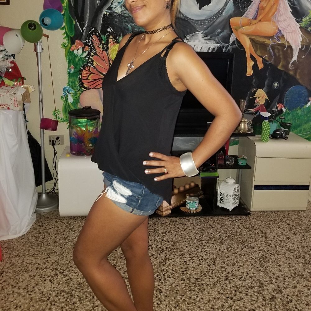 Surprise top and aeropostale jean short